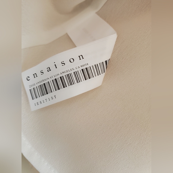 En Saison blouse plaid cream with hint of blue, babydoll fun puff sleeve - Picture 8 of 10